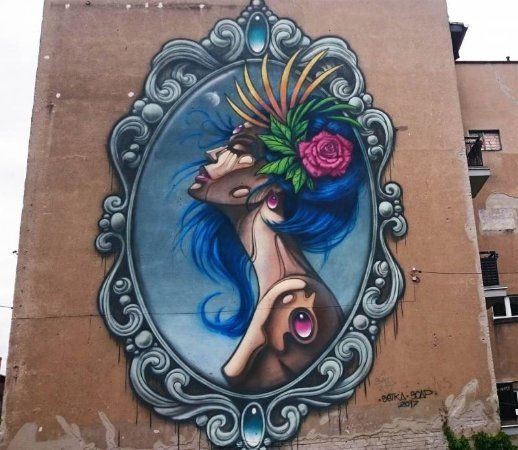 Mural "Panienka z okienka"